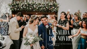 Salida de los Novios en la Ceremonia | Wink Eventos