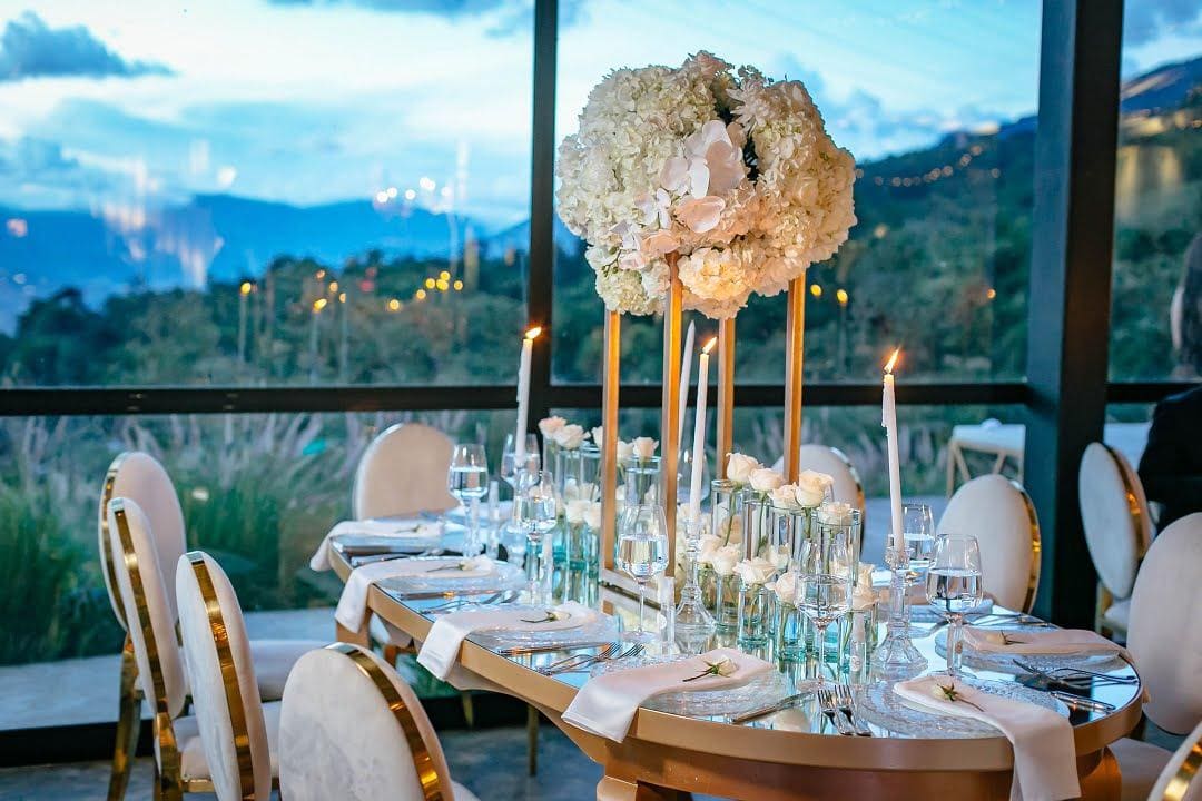 Create unique centerpieces | Wink Eventos