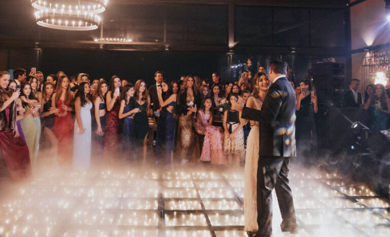 Happy family celebrating a Sweet 15 party | Wink Events