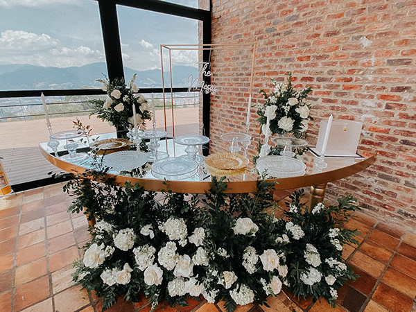 Mesa redonda para decoración de boda